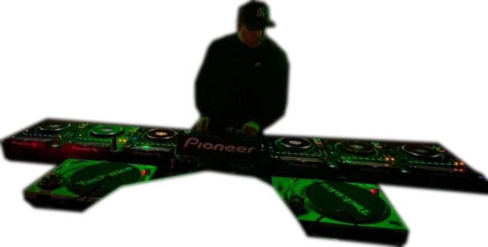 aljxdro on the Pioneer decks